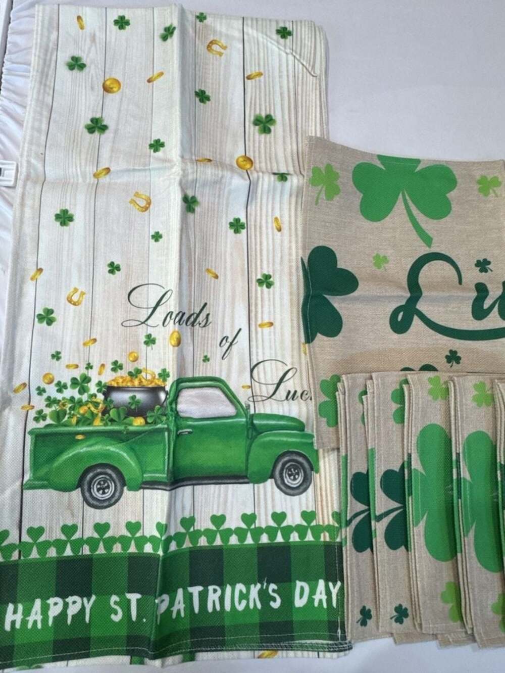 Q719 St. Patrick's Day 'Loads of Luck' Table Runner and Placemat Set